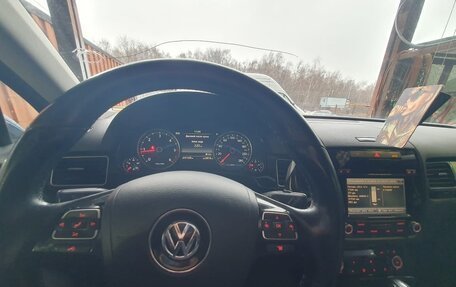 Volkswagen Touareg III, 2011 год, 1 995 000 рублей, 11 фотография