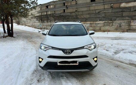 Toyota RAV4, 2019 год, 1 840 000 рублей, 2 фотография