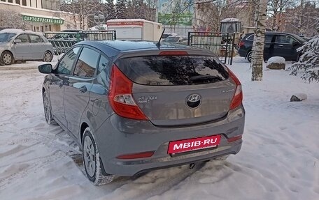 Hyundai Solaris II рестайлинг, 2015 год, 1 050 000 рублей, 3 фотография