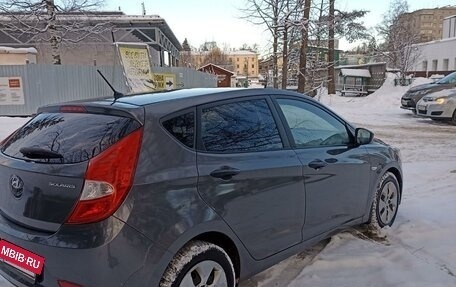 Hyundai Solaris II рестайлинг, 2015 год, 1 050 000 рублей, 4 фотография