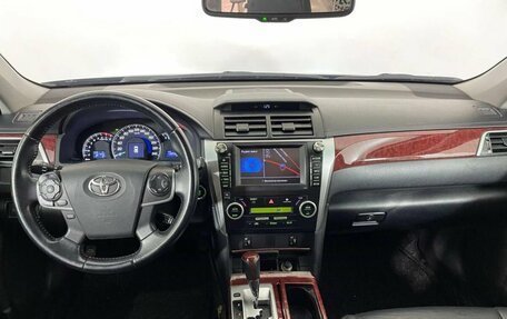 Toyota Camry, 2013 год, 1 695 000 рублей, 16 фотография