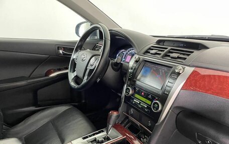 Toyota Camry, 2013 год, 1 695 000 рублей, 19 фотография