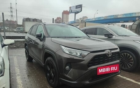 Toyota RAV4, 2021 год, 4 497 000 рублей, 2 фотография