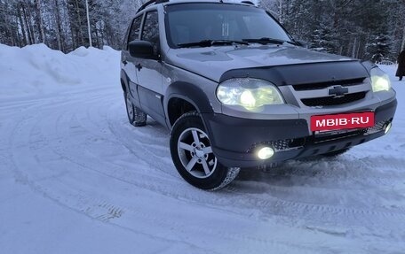 Chevrolet Niva I рестайлинг, 2014 год, 600 000 рублей, 3 фотография