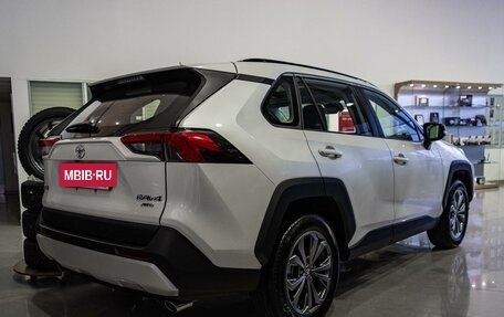 Toyota RAV4, 2024 год, 4 990 000 рублей, 5 фотография