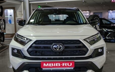 Toyota RAV4, 2024 год, 4 990 000 рублей, 2 фотография