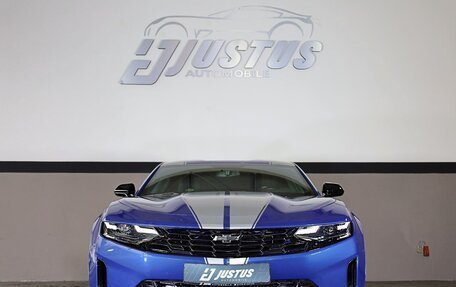 Chevrolet Camaro VI, 2022 год, 3 820 000 рублей, 2 фотография