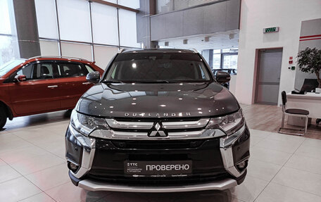 Mitsubishi Outlander III рестайлинг 3, 2018 год, 2 998 000 рублей, 6 фотография