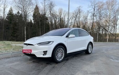 Tesla Model X I, 2016 год, 3 000 000 рублей, 2 фотография