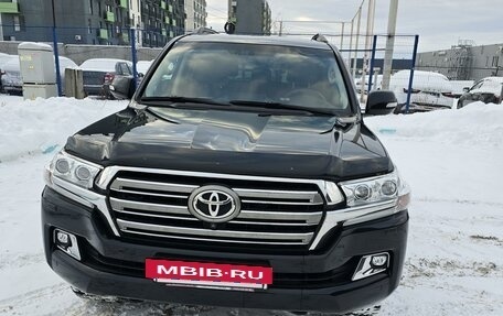 Toyota Land Cruiser 200, 2015 год, 6 500 000 рублей, 21 фотография