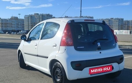 Peugeot 107 I рестайлинг, 2010 год, 600 000 рублей, 4 фотография