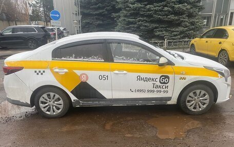 KIA Rio IV, 2021 год, 1 352 000 рублей, 8 фотография