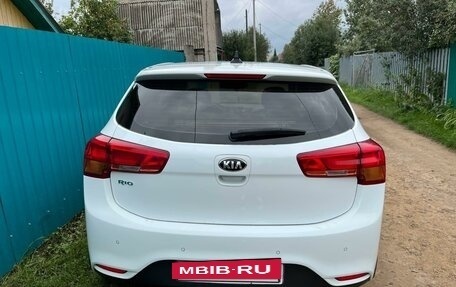 KIA Rio III рестайлинг, 2016 год, 1 330 000 рублей, 2 фотография