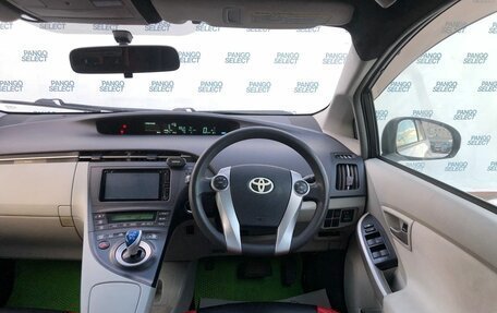 Toyota Prius, 2010 год, 899 000 рублей, 11 фотография