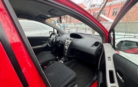 Toyota Yaris III рестайлинг, 2007 год, 600 000 рублей, 9 фотография