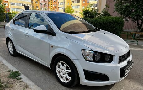 Chevrolet Aveo III, 2013 год, 990 000 рублей, 3 фотография