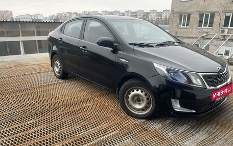 KIA Rio III рестайлинг, 2013 год, 720 000 рублей, 3 фотография