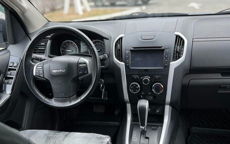 Isuzu D-Max II, 2019 год, 3 500 000 рублей, 17 фотография