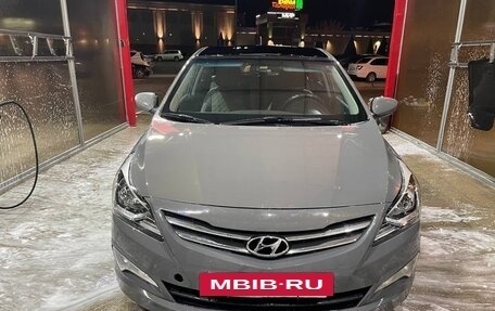 Hyundai Solaris II рестайлинг, 2015 год, 820 000 рублей, 2 фотография