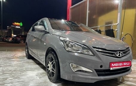 Hyundai Solaris II рестайлинг, 2015 год, 820 000 рублей, 5 фотография