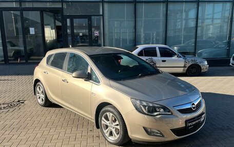 Opel Astra J, 2011 год, 850 000 рублей, 3 фотография