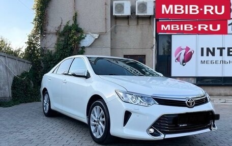 Toyota Camry, 2015 год, 1 759 000 рублей, 3 фотография