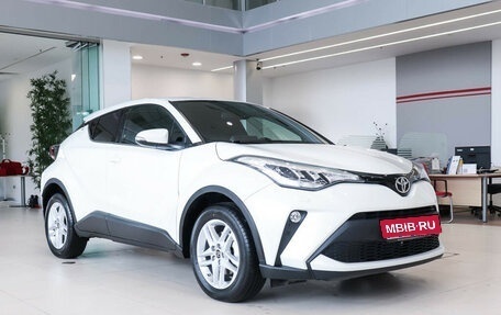 Toyota C-HR I рестайлинг, 2023 год, 3 990 000 рублей, 3 фотография