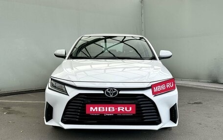 Toyota Yaris XP150 рестайлинг, 2022 год, 2 210 000 рублей, 3 фотография