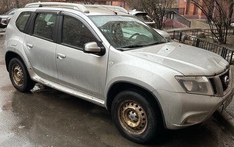 Nissan Terrano III, 2016 год, 1 050 000 рублей, 2 фотография