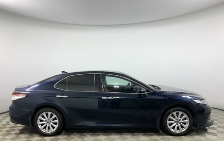 Toyota Camry, 2018 год, 2 615 000 рублей, 4 фотография