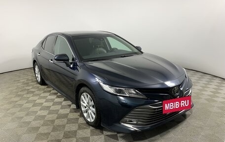 Toyota Camry, 2018 год, 2 615 000 рублей, 3 фотография