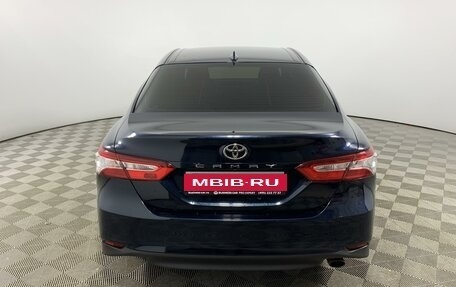 Toyota Camry, 2018 год, 2 615 000 рублей, 6 фотография