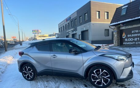 Toyota C-HR I рестайлинг, 2018 год, 2 297 000 рублей, 2 фотография