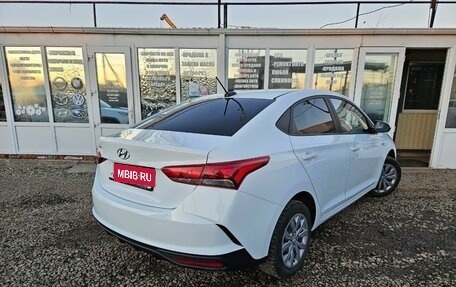 Hyundai Solaris II рестайлинг, 2021 год, 1 690 000 рублей, 4 фотография