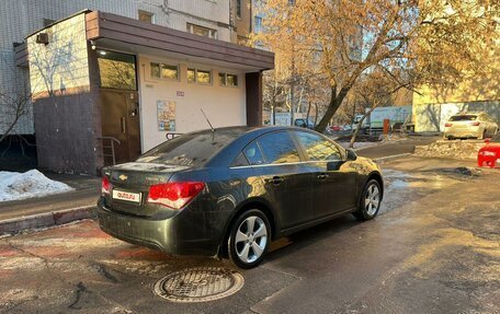 Chevrolet Cruze II, 2010 год, 750 000 рублей, 3 фотография