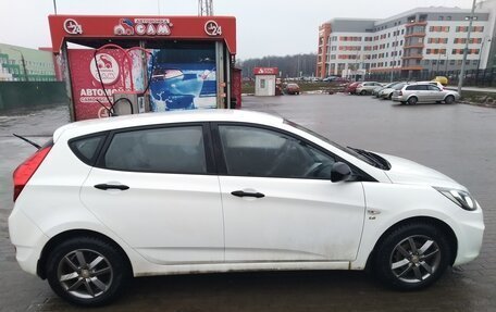 Hyundai Solaris II рестайлинг, 2013 год, 1 030 000 рублей, 3 фотография