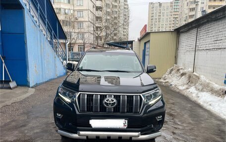 Toyota Land Cruiser Prado 150 рестайлинг 2, 2018 год, 5 150 000 рублей, 1 фотография