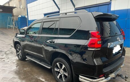 Toyota Land Cruiser Prado 150 рестайлинг 2, 2018 год, 5 150 000 рублей, 4 фотография