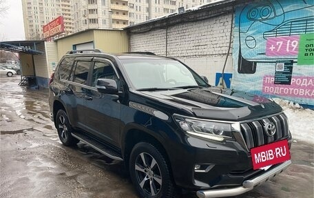 Toyota Land Cruiser Prado 150 рестайлинг 2, 2018 год, 5 150 000 рублей, 3 фотография