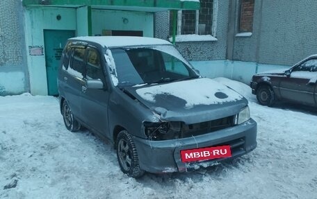 Nissan Cube II, 1999 год, 175 000 рублей, 2 фотография