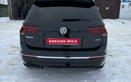 Volkswagen Tiguan II, 2018 год, 3 150 000 рублей, 3 фотография