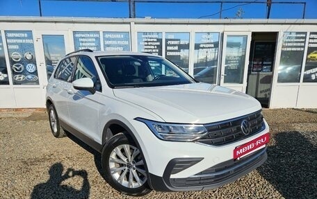 Volkswagen Tiguan II, 2021 год, 2 650 000 рублей, 2 фотография