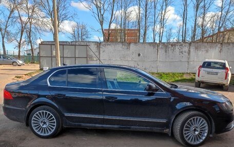 Skoda Superb III рестайлинг, 2013 год, 1 350 000 рублей, 12 фотография