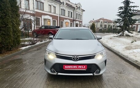 Toyota Camry, 2015 год, 2 350 000 рублей, 9 фотография