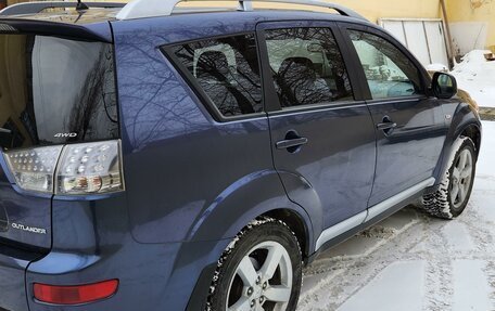 Mitsubishi Outlander III рестайлинг 3, 2006 год, 1 150 000 рублей, 13 фотография