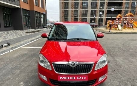 Skoda Fabia II, 2013 год, 1 100 000 рублей, 2 фотография