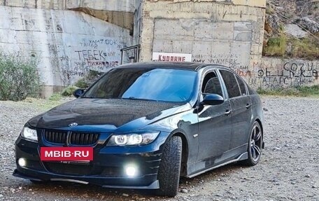 BMW 3 серия, 2007 год, 1 100 000 рублей, 2 фотография