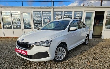 Skoda Rapid II, 2020 год, 1 650 000 рублей, 2 фотография