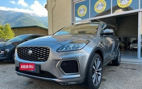 Jaguar E-Pace, 2022 год, 4 170 000 рублей, 5 фотография