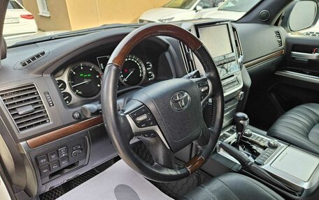 Toyota Land Cruiser 200, 2019 год, 8 480 000 рублей, 11 фотография